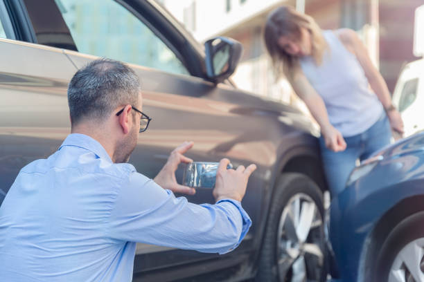 Professional Full Coverage Car Insurance technician working in Barbourmeade, KY